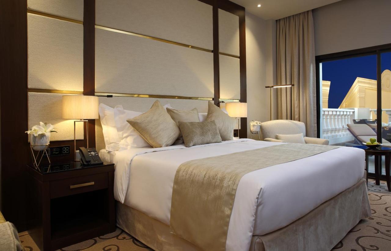 Vittori Palace Hotel And Residences Riyadh Luaran gambar A bedroom at the hotel