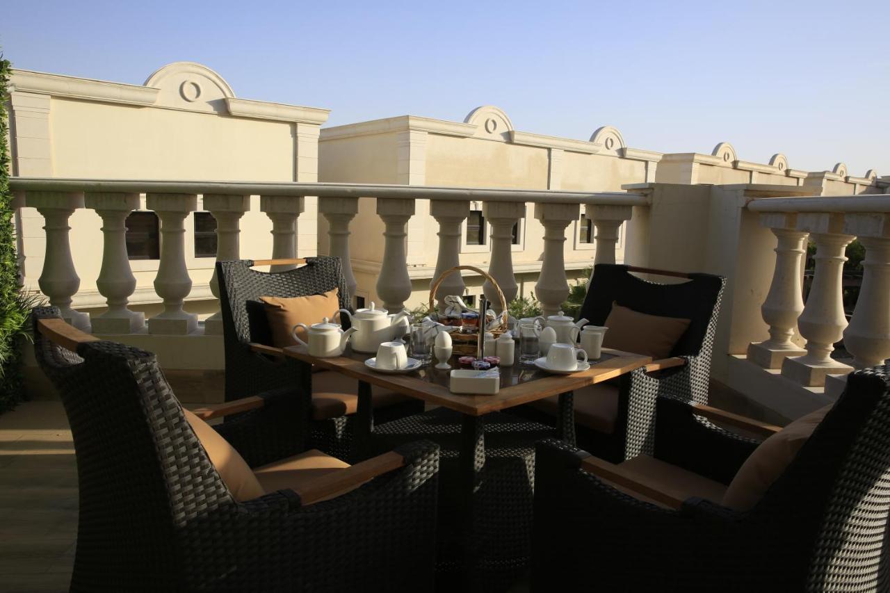 Vittori Palace Hotel And Residences Riyadh Luaran gambar The Terrace at the Taj Mahal Palace