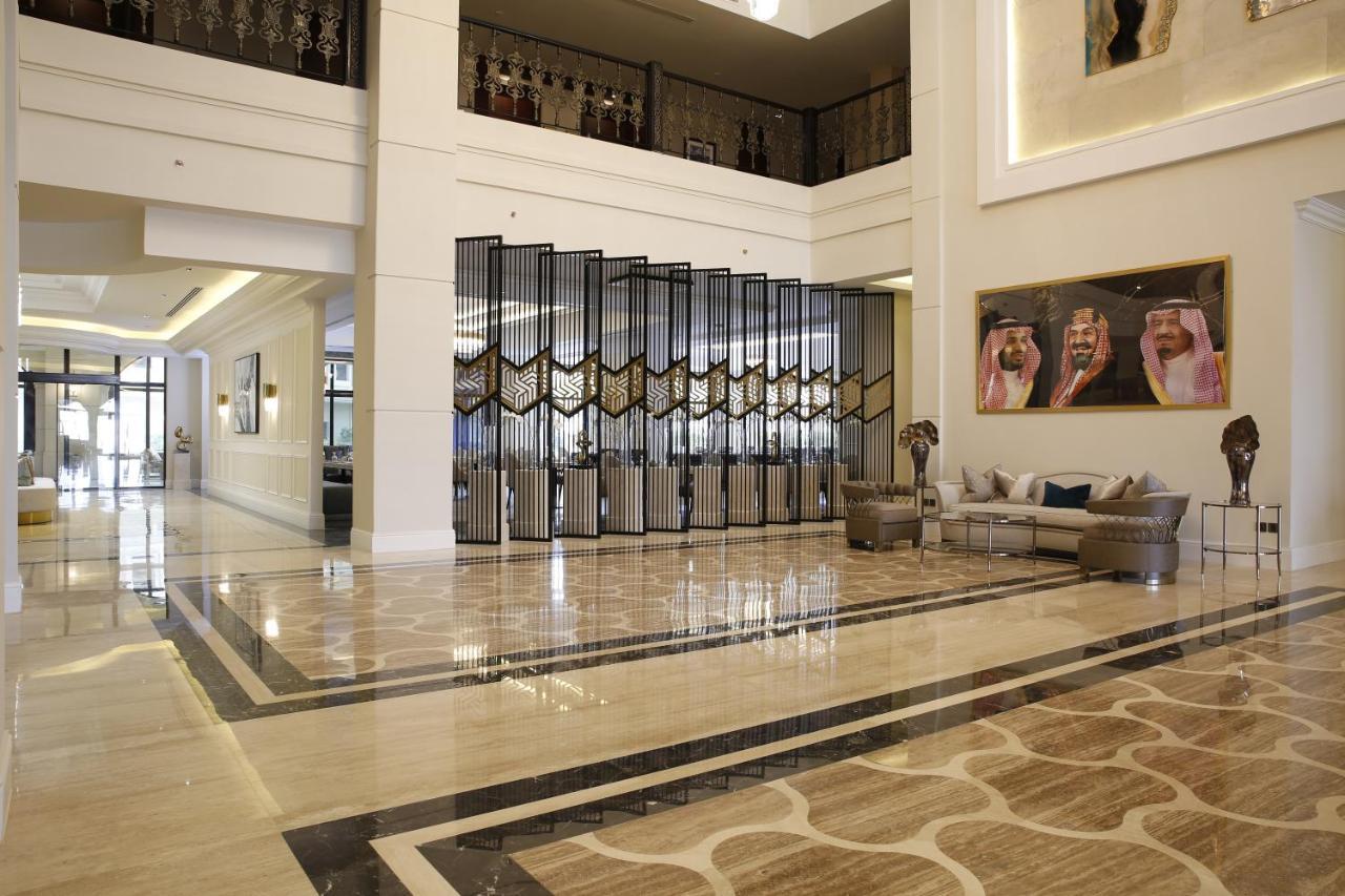 Vittori Palace Hotel And Residences Riyadh Luaran gambar The lobby of the Ritz-Carlton, Riyadh