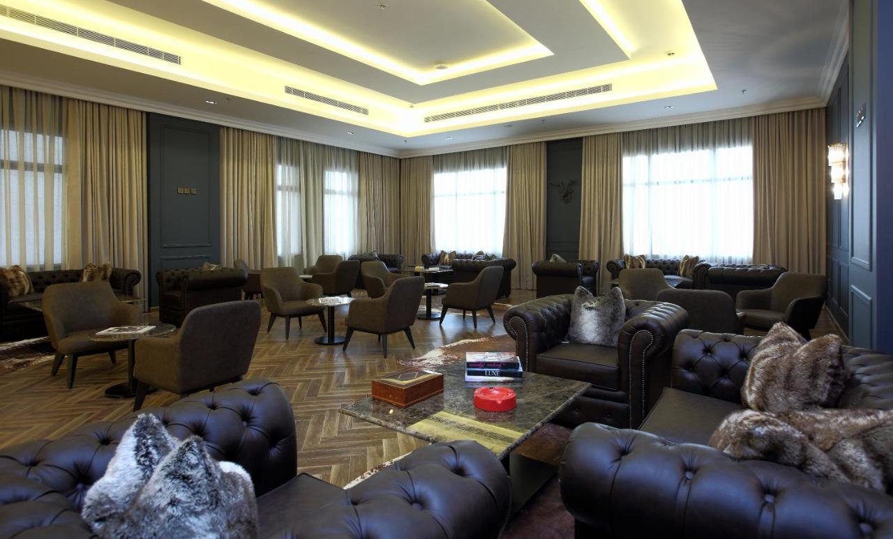Vittori Palace Hotel And Residences Riyadh Luaran gambar The lounge at the airport