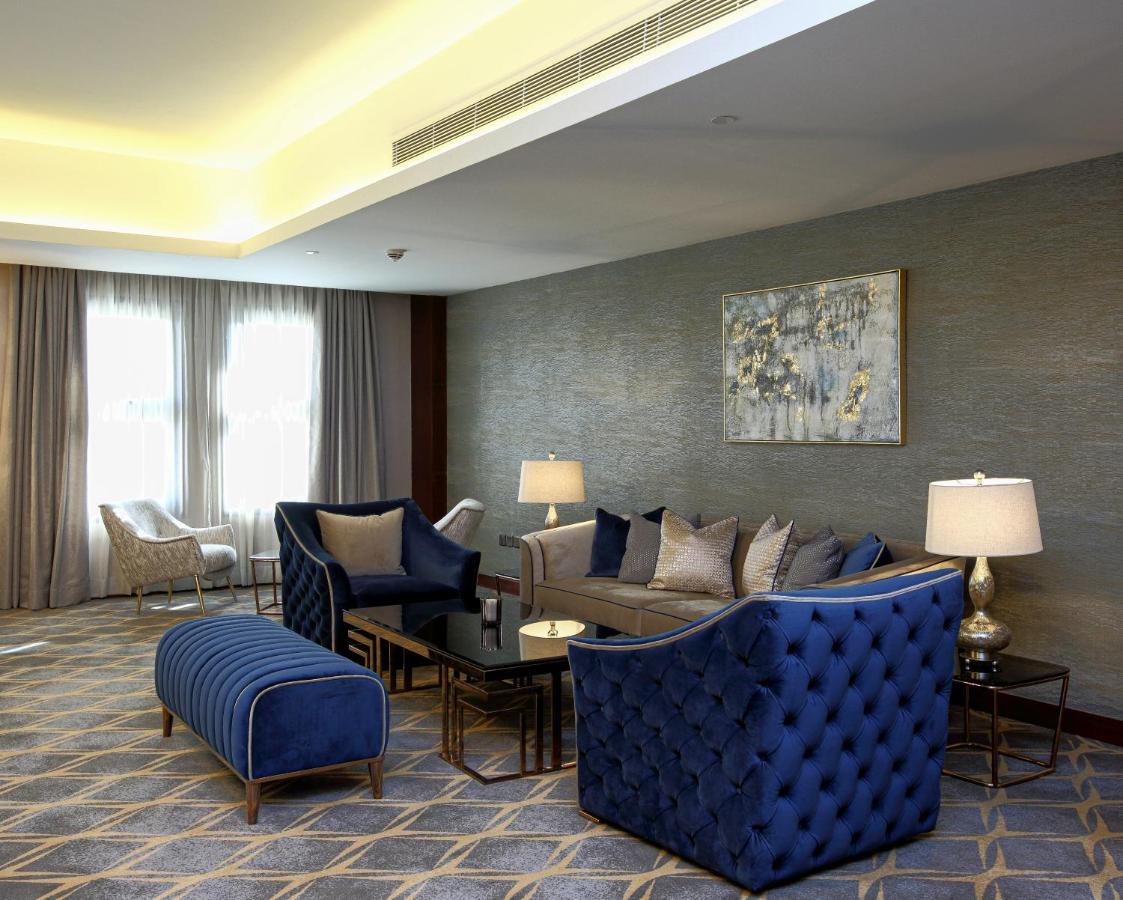 Vittori Palace Hotel And Residences Riyadh Luaran gambar A suite at the hotel
