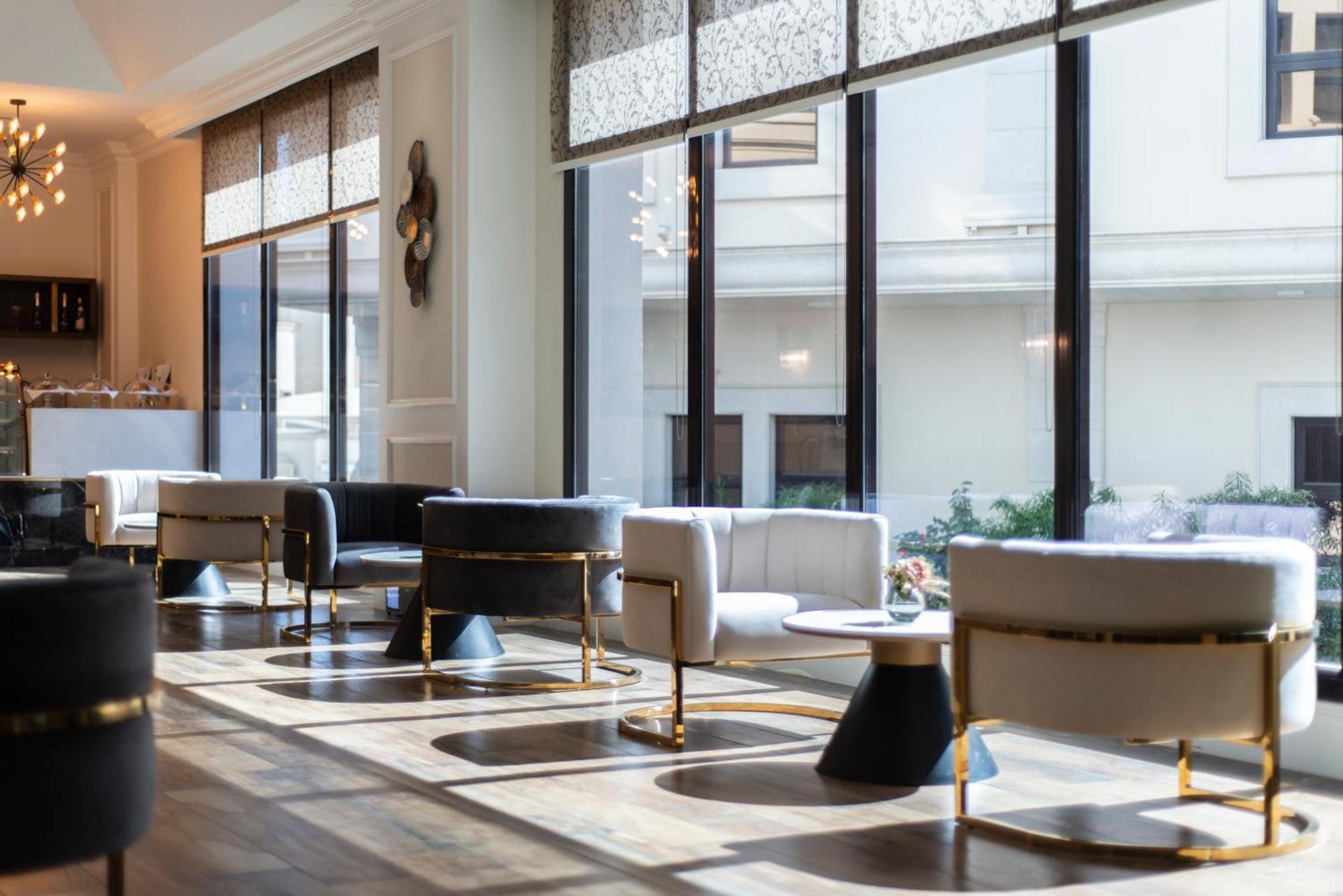 Vittori Palace Hotel And Residences Riyadh Luaran gambar The interior of the hotel