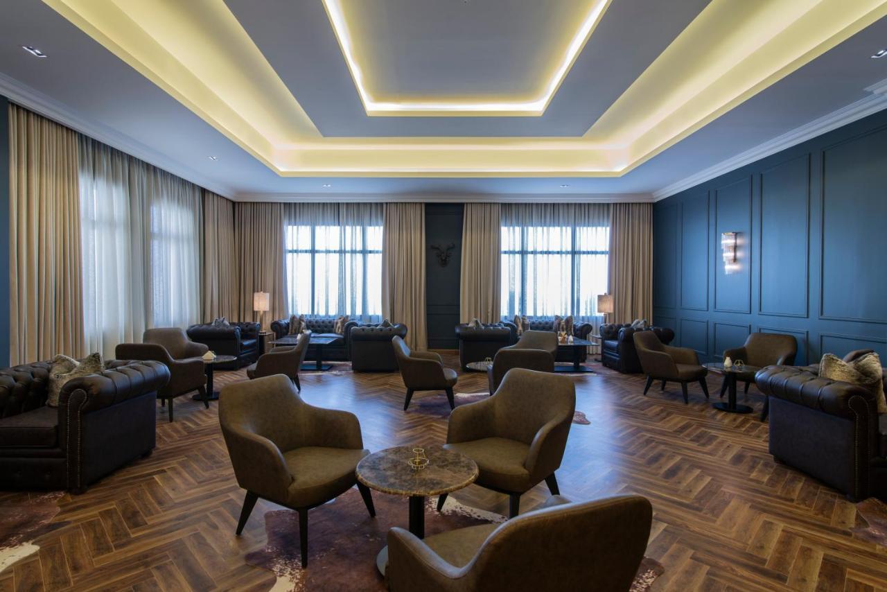 Vittori Palace Hotel And Residences Riyadh Luaran gambar The lounge at the airport
